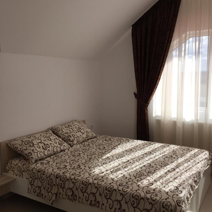 Отели типа «постель и завтрак» Royal 60 Oşorheiu-26